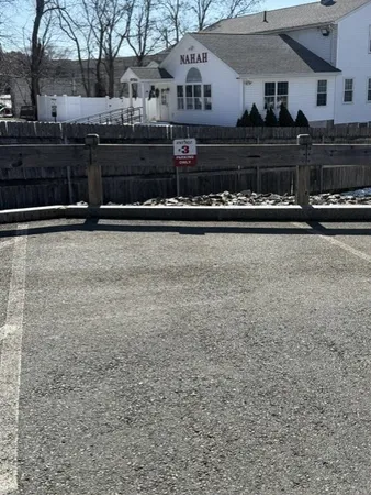 $1,800 | 1635 Osgood Street, Unit 3, North Andover, MA 01845