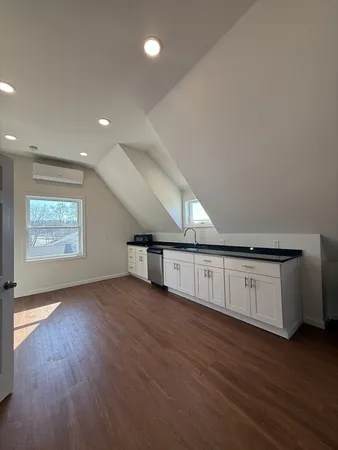 $1,800 | 1635 Osgood Street, Unit 3, North Andover, MA 01845