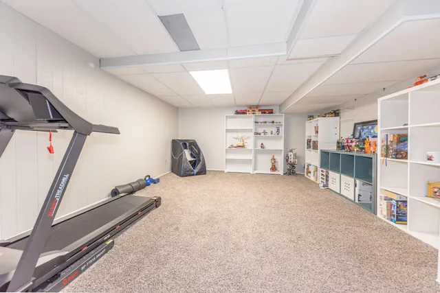 $369,900 | 14220 Knolson Street, Livonia, MI 48154