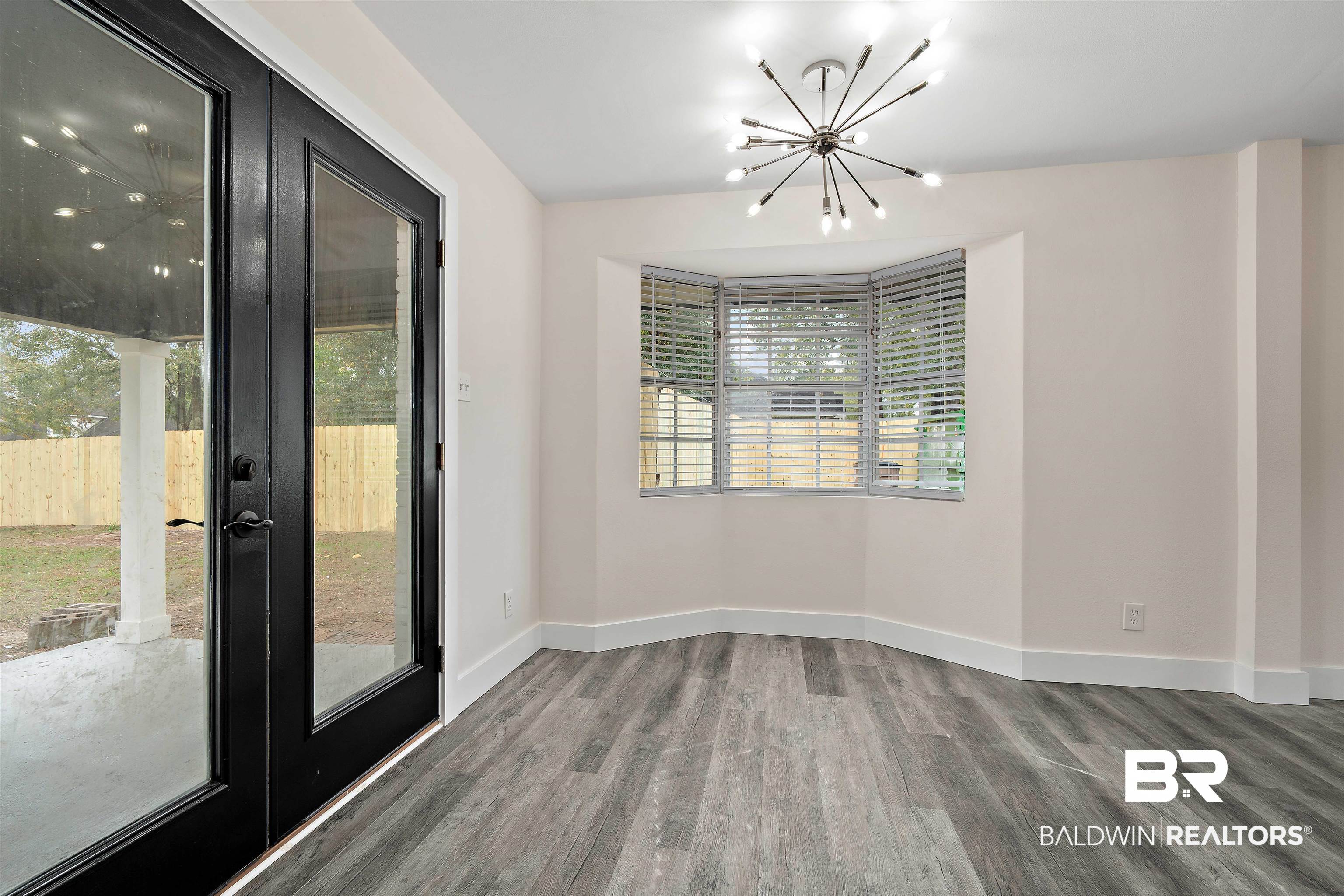 1009 Wesley Avenue Mobile, AL 36609 - Photo 13 of 26