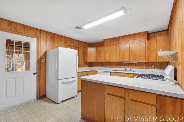 $230,000 | 922 Maas Lane, Pullman, MI 49450