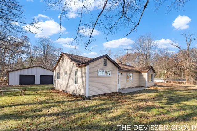 $230,000 | 922 Maas Lane, Pullman, MI 49450