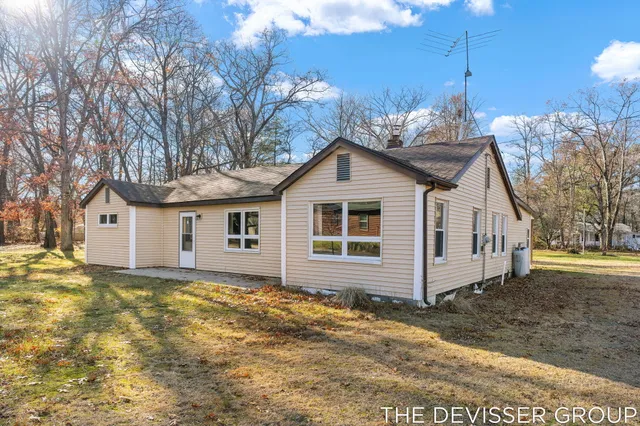 $230,000 | 922 Maas Lane, Pullman, MI 49450