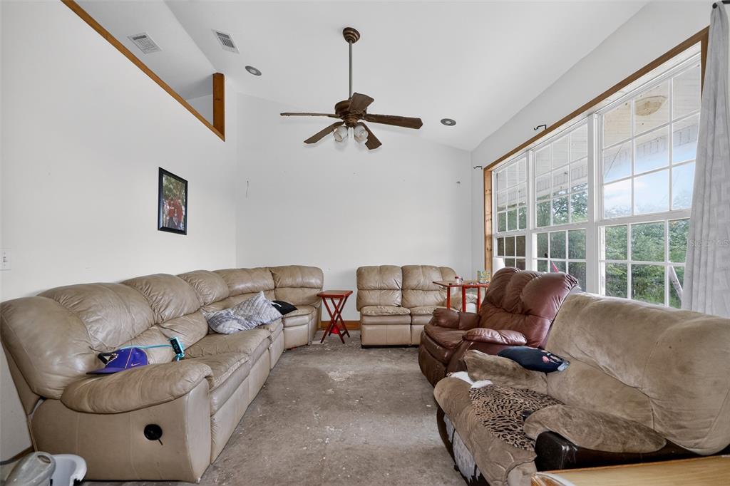 4700 Woody Road Marianna, FL 32448 - Photo 5 of 28