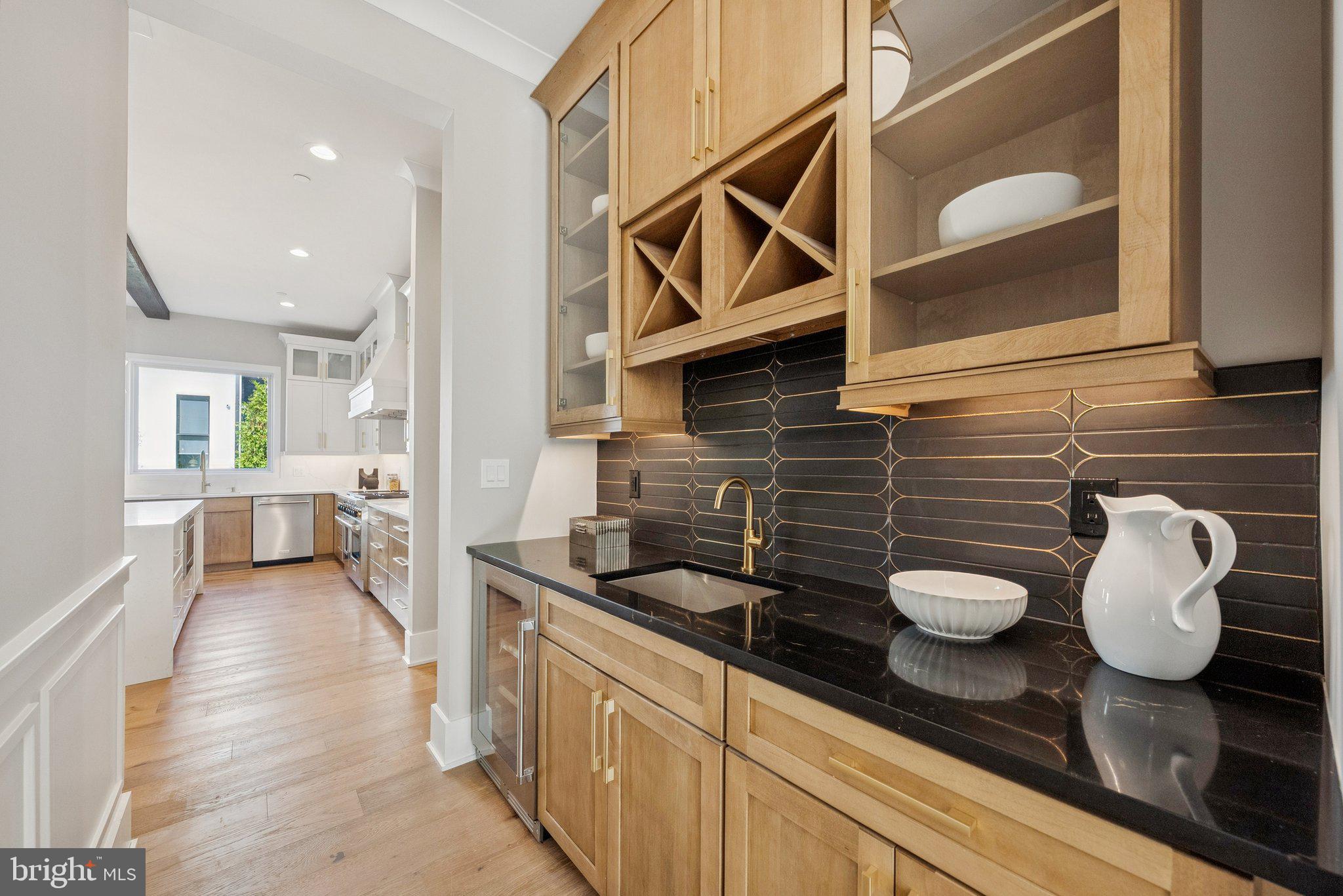 10200 Falls Road Potomac, MD 20854 - Photo 24 of 69