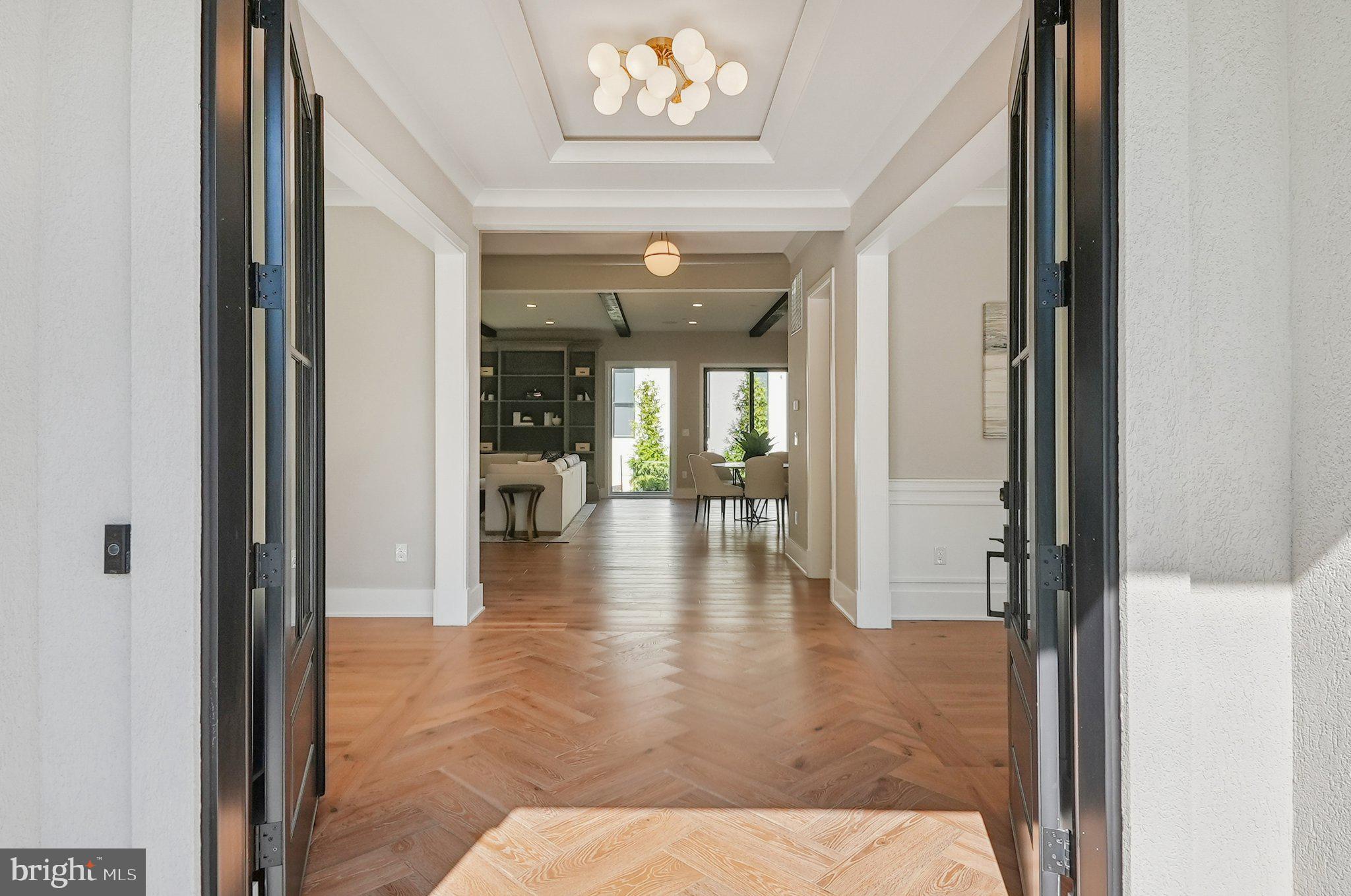 10200 Falls Road Potomac, MD 20854 - Photo 4 of 69