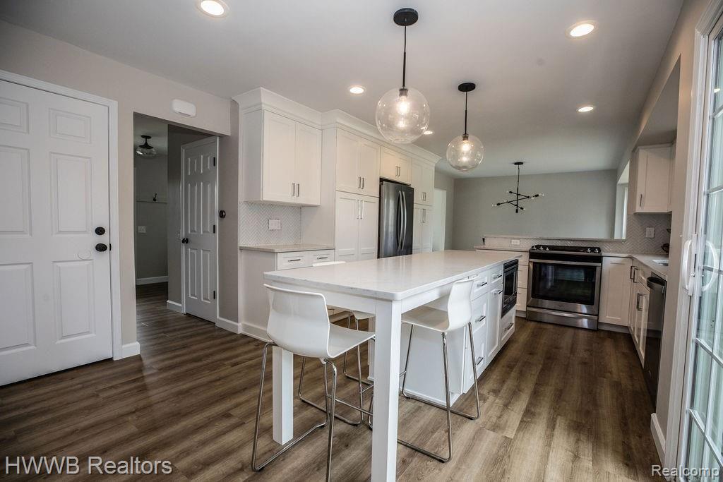 1944 Fairfield Drive Rochester Hills, MI 48306 - Photo 8 of 28