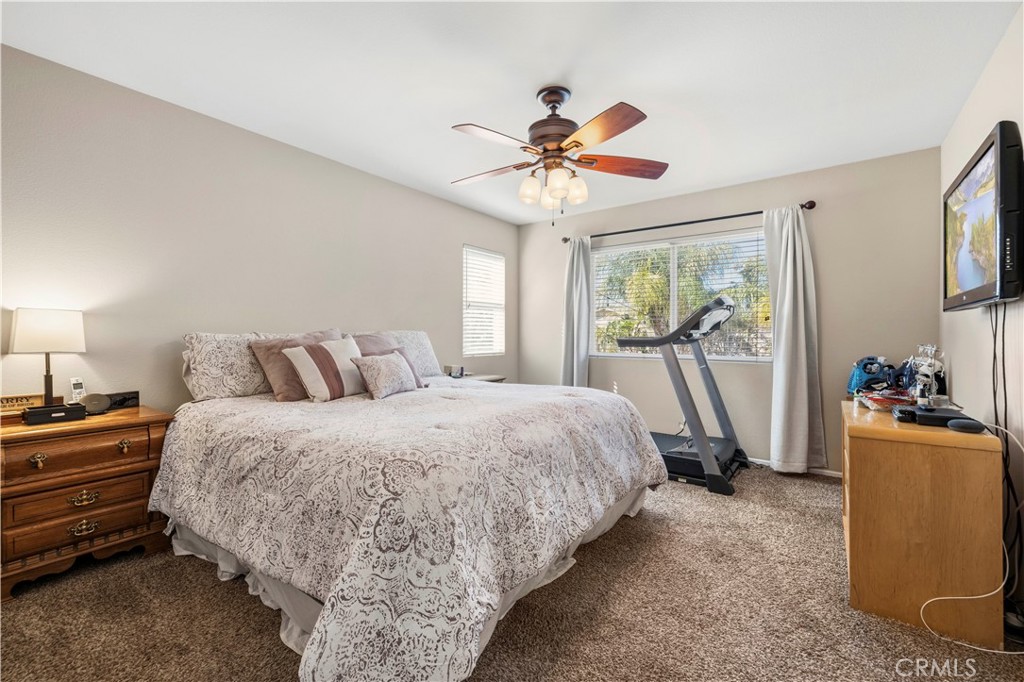 30457 Barcelona Road Castaic, CA 91384 - Photo 19 of 36