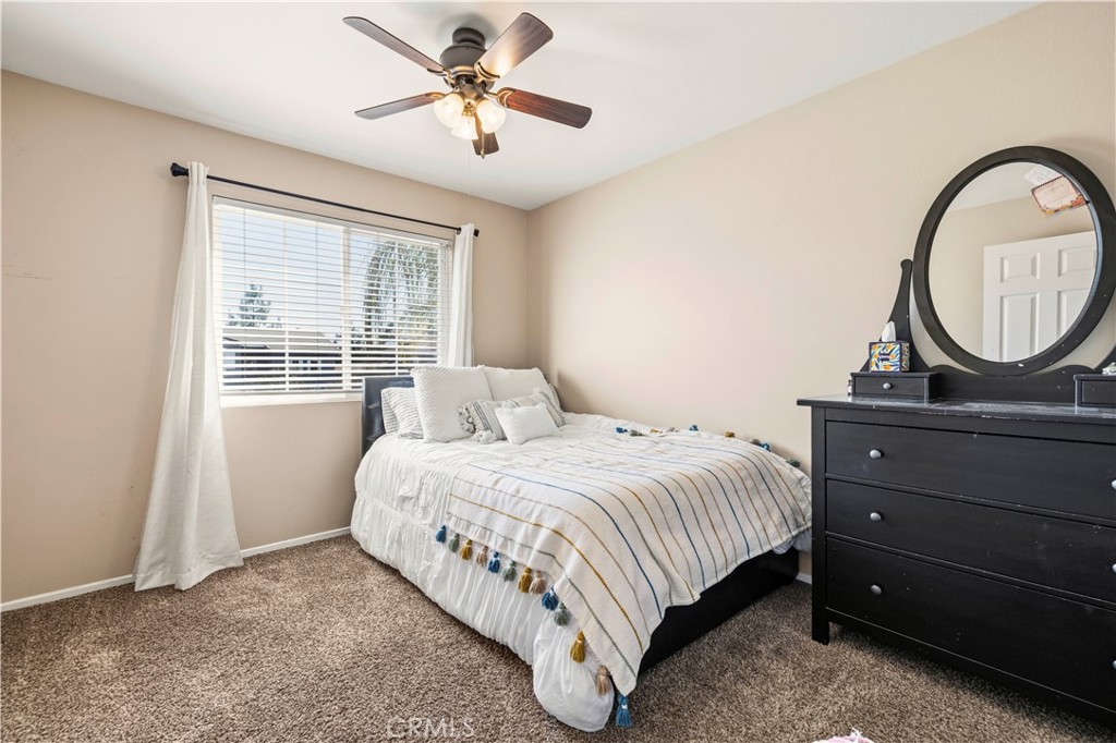 30457 Barcelona Road Castaic, CA 91384 - Photo 26 of 36