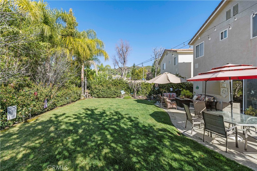 30457 Barcelona Road Castaic, CA 91384 - Photo 32 of 36