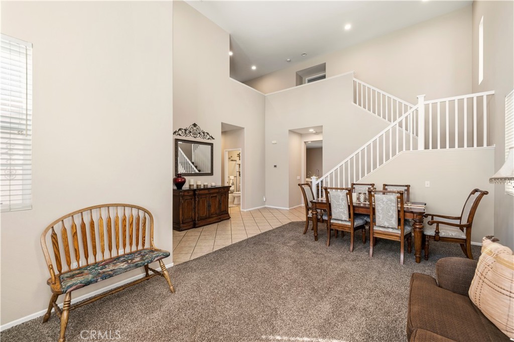 30457 Barcelona Road Castaic, CA 91384 - Photo 4 of 36