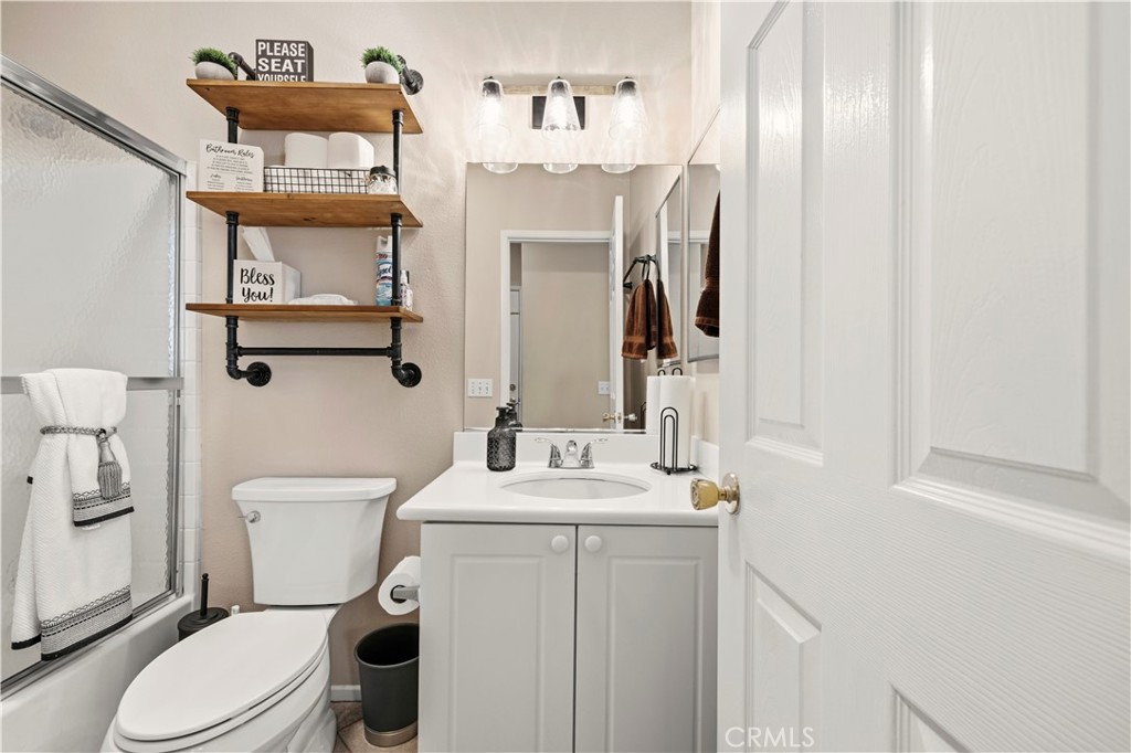 30457 Barcelona Road Castaic, CA 91384 - Photo 8 of 36 Downstairs Bathroom