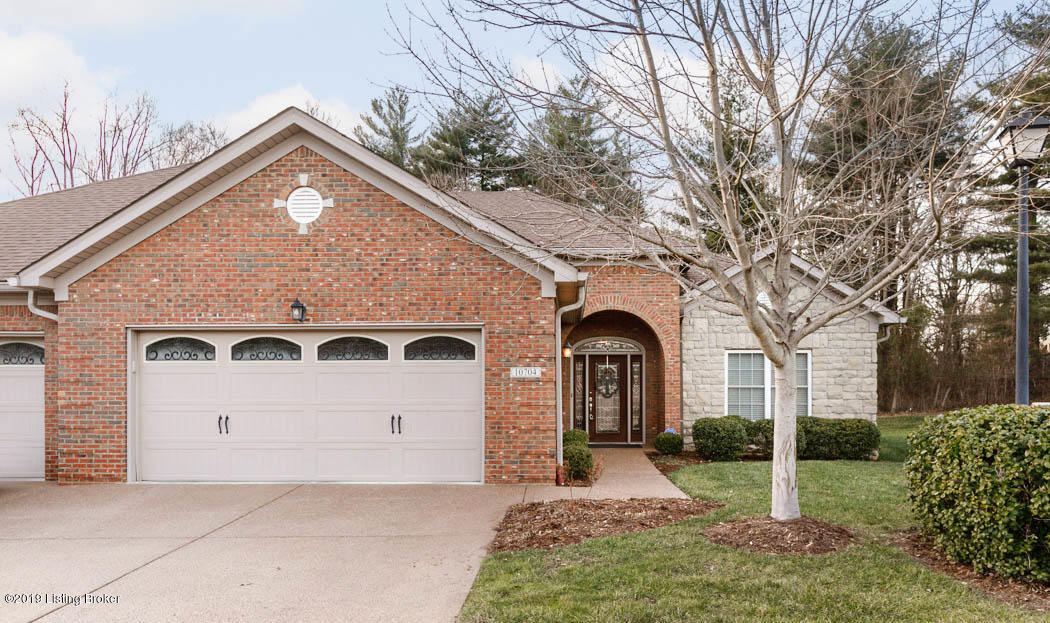 10704 Riva Road Louisville, KY 40223 - Photo 4 of 67 5C4F4366-82D5-47C8-BD27-C31E685E4163
