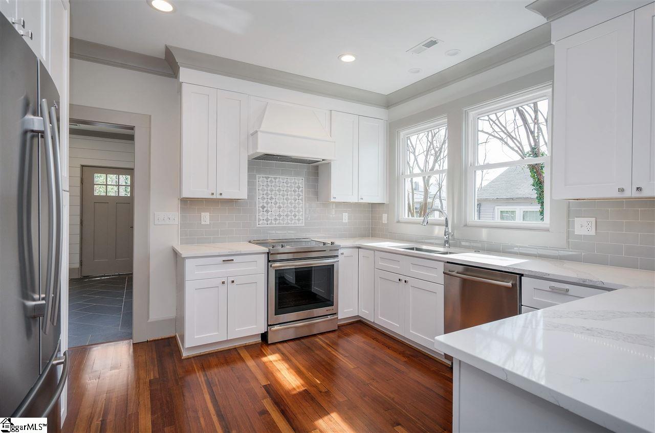 313 Grove Road Greenville, SC 29605 - Photo 8 of 26