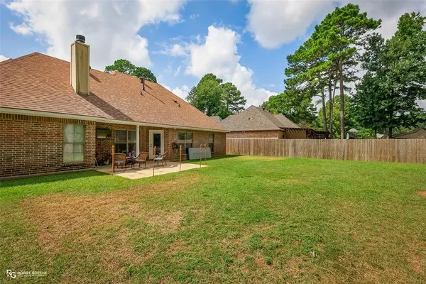 $355,000 | 805 Grey Fox Circle, Haughton, LA 71037