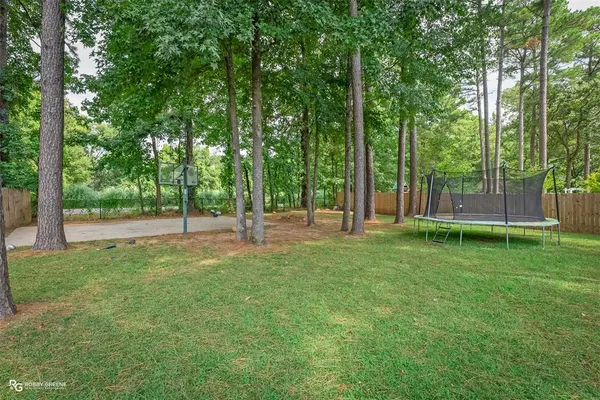 $355,000 | 805 Grey Fox Circle, Haughton, LA 71037