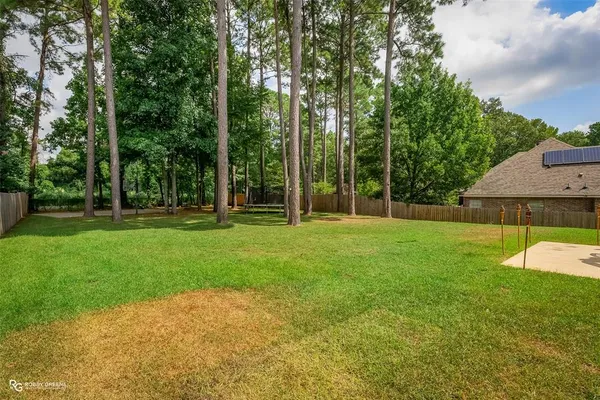 $355,000 | 805 Grey Fox Circle, Haughton, LA 71037