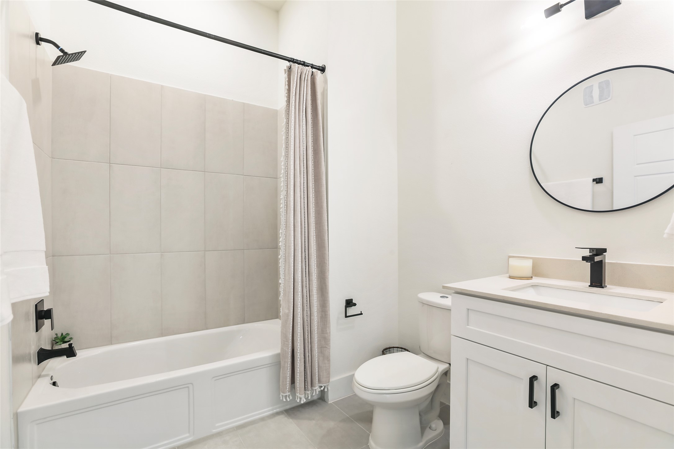 1811 Webberville Road, Unit 1209 Austin, TX 78721 - Photo 9 of 27