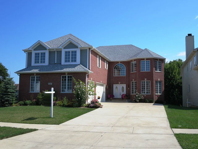 1781 Porter Court Lombard, IL 60148 - Photo 1 of 23