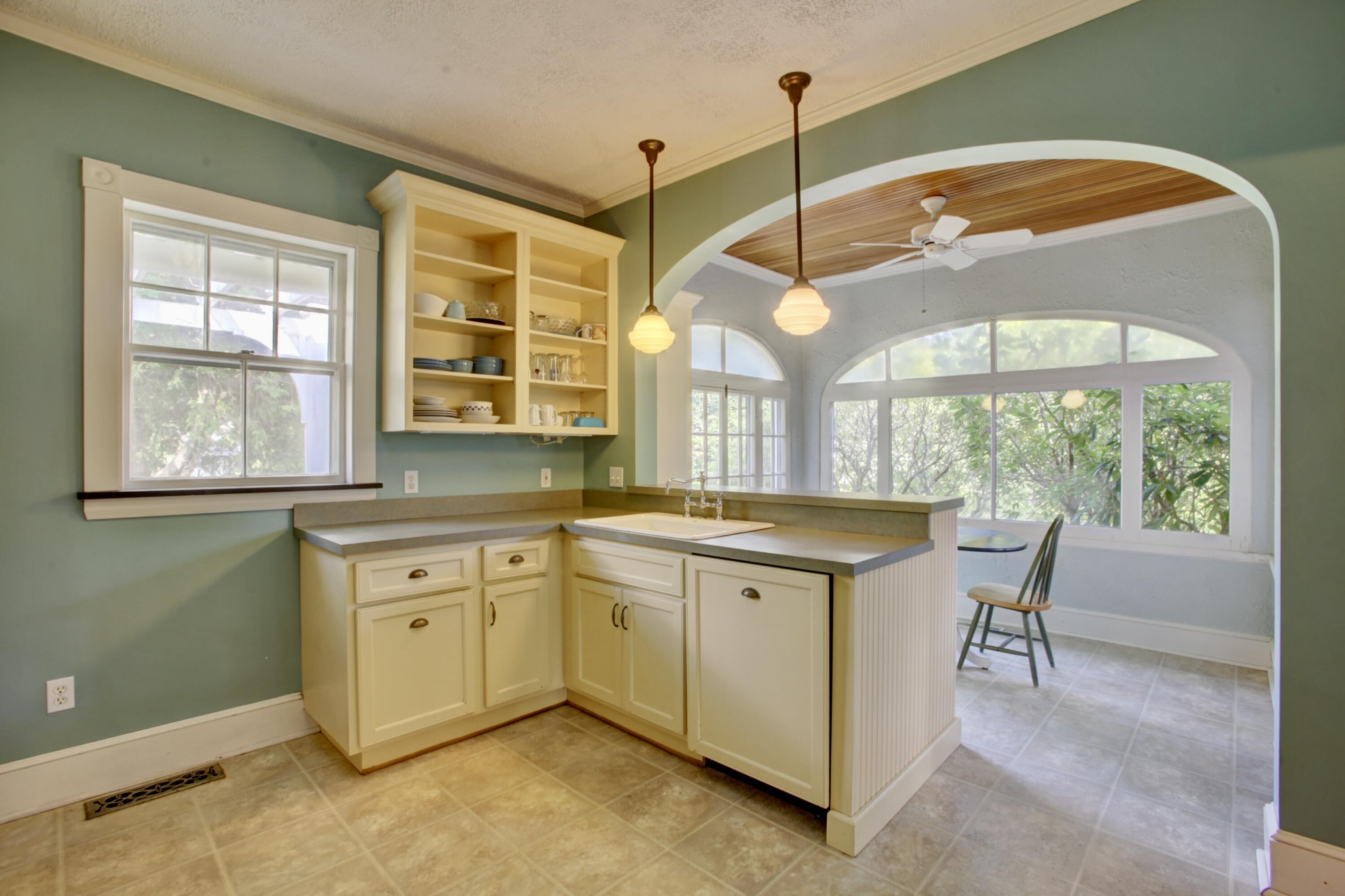27 Trundy Road Cape Elizabeth, ME 04107 - Photo 13 of 38 27TrundyRd-Kitchen3
