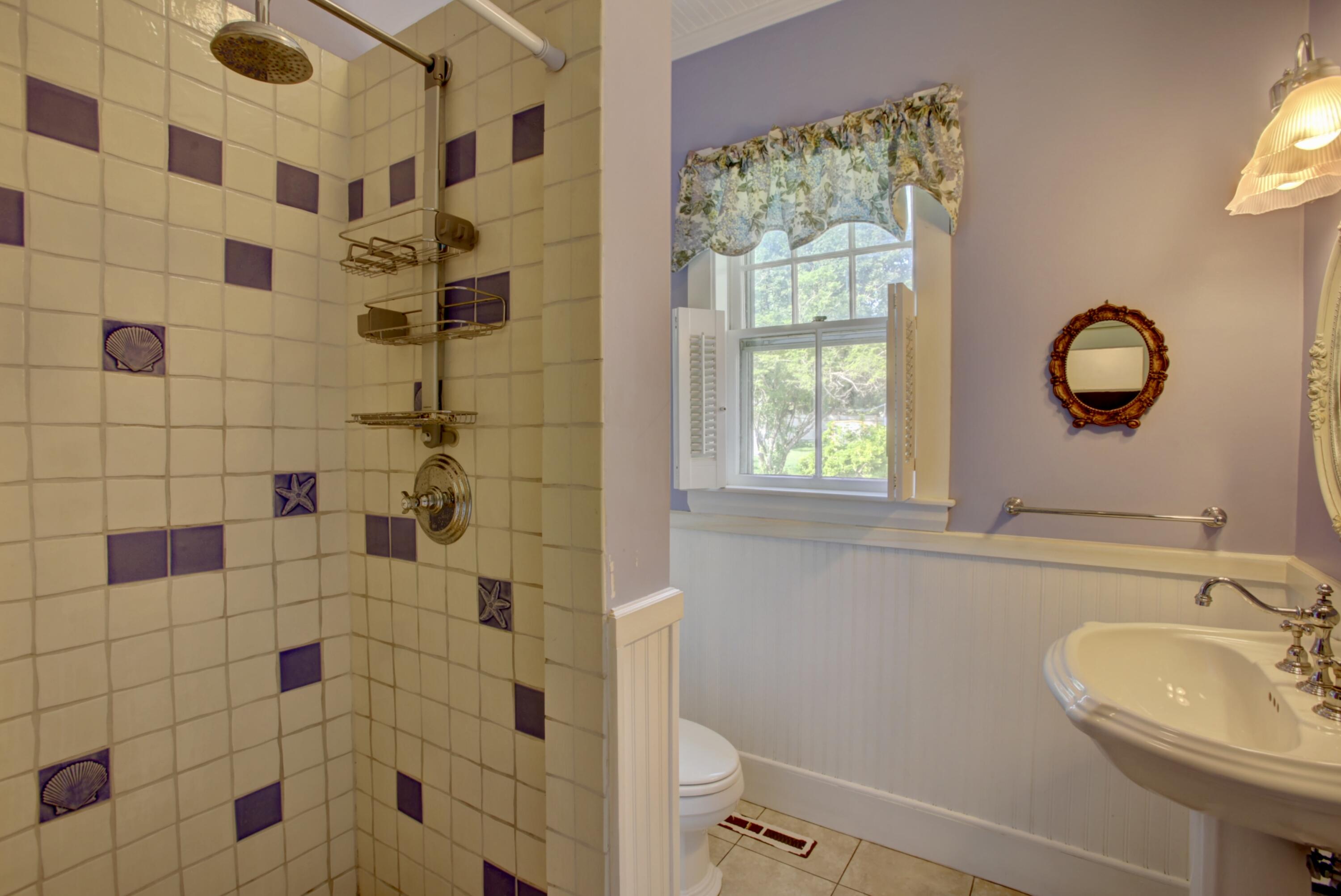 27 Trundy Road Cape Elizabeth, ME 04107 - Photo 18 of 38 27TrundyRd-Bath2