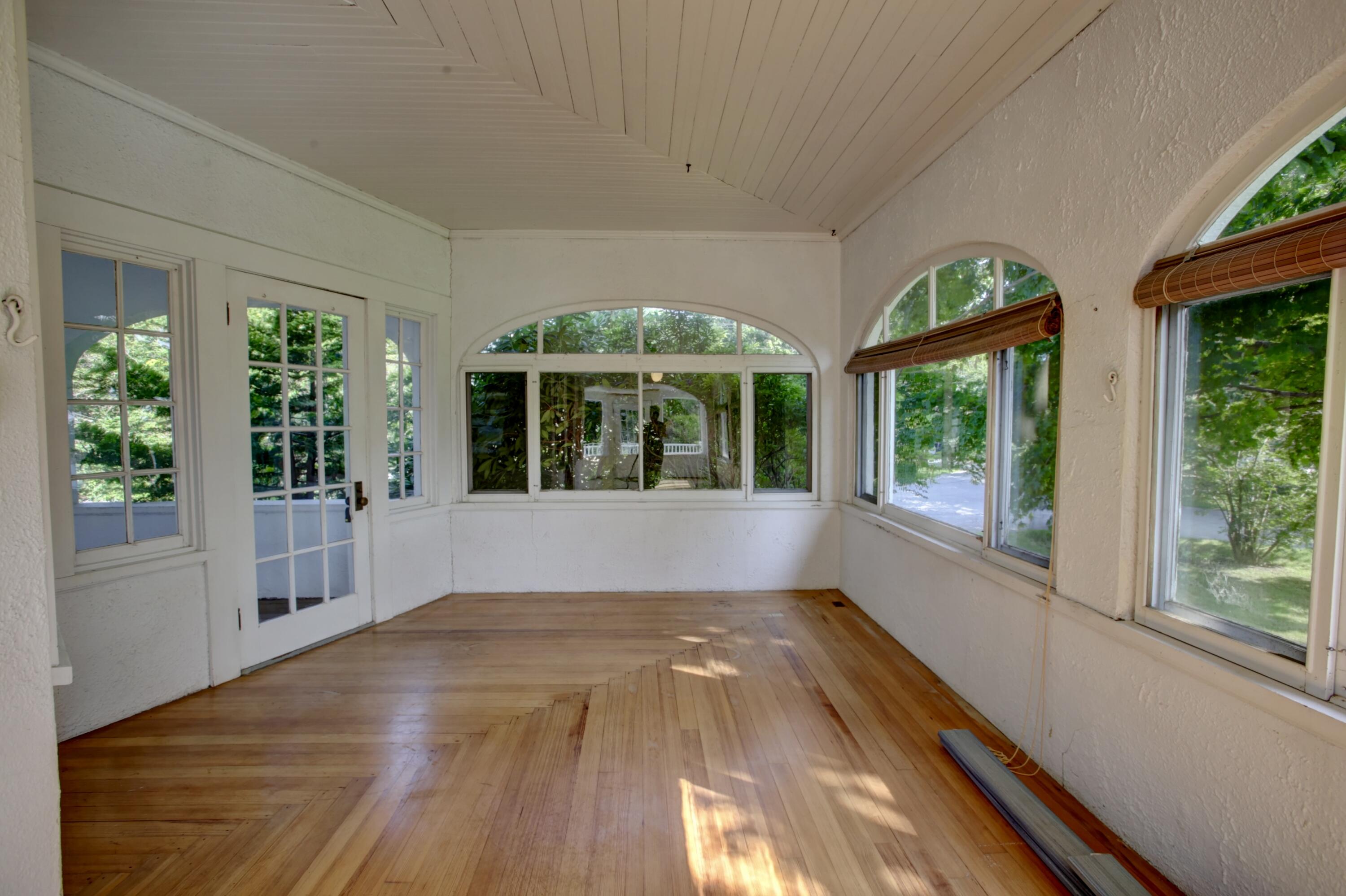 27 Trundy Road Cape Elizabeth, ME 04107 - Photo 31 of 38 27TrundyRd-SidePorch7