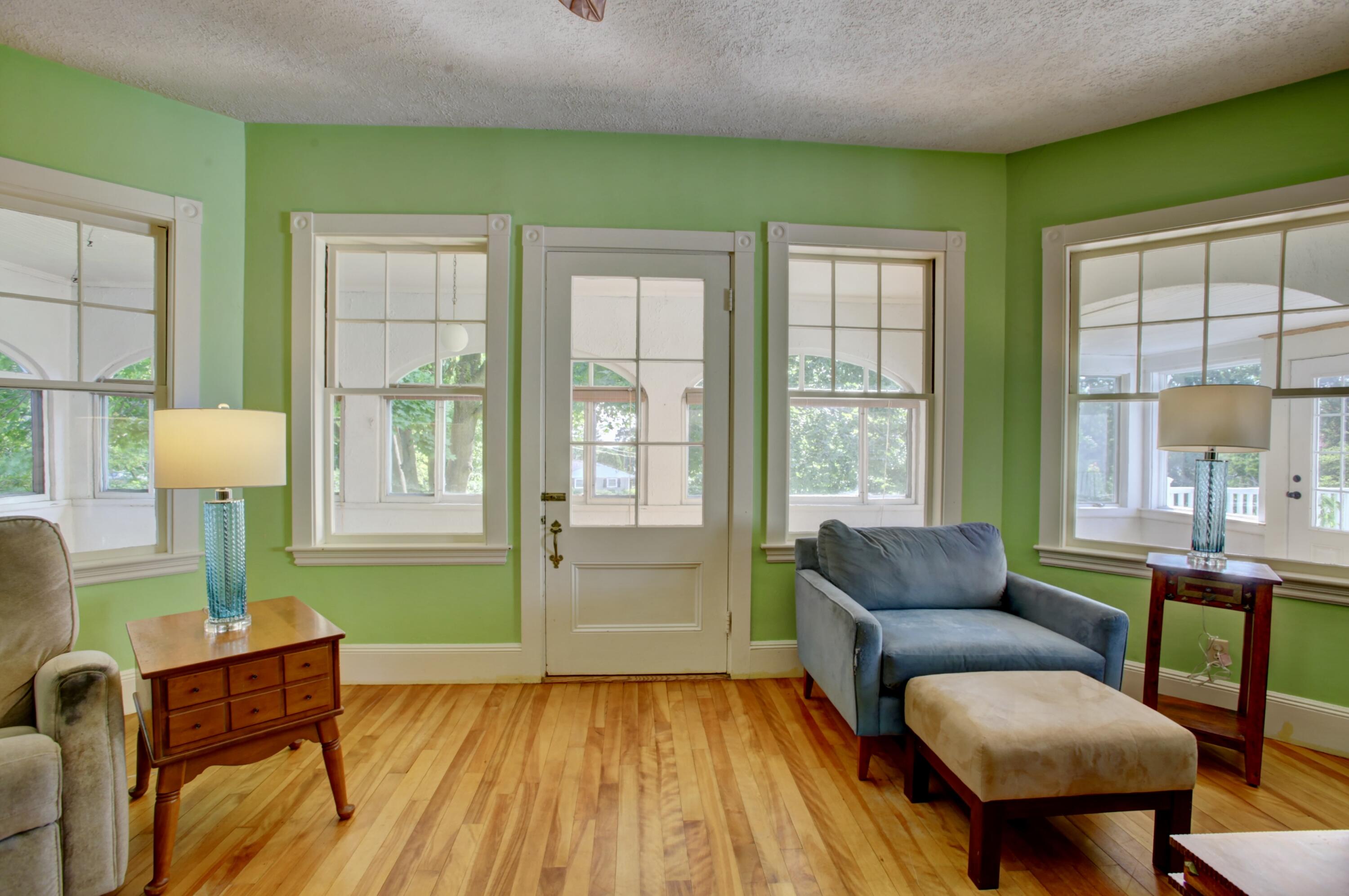 27 Trundy Road Cape Elizabeth, ME 04107 - Photo 7 of 38 27TrundyRd-Livingroom3