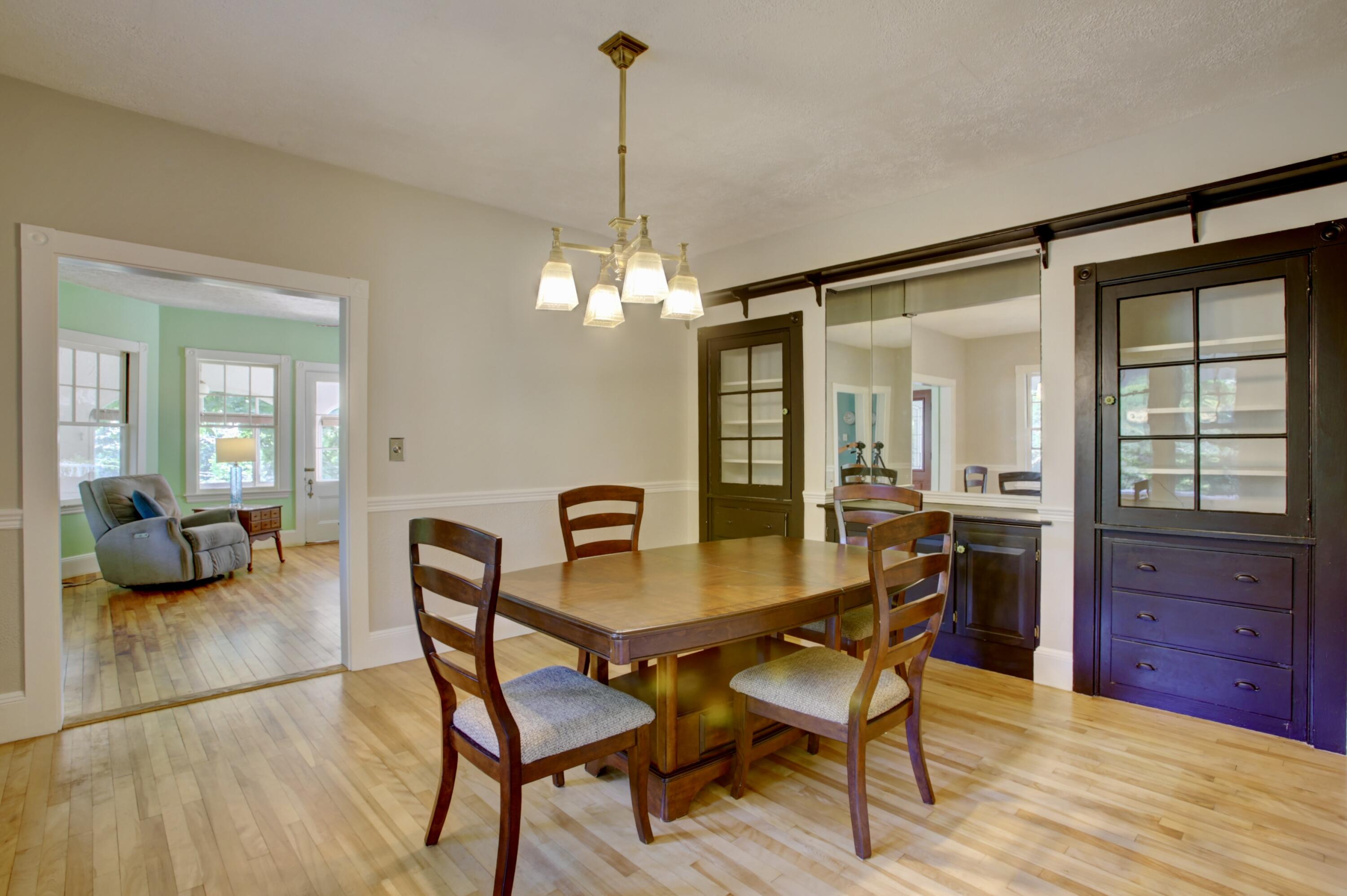 27 Trundy Road Cape Elizabeth, ME 04107 - Photo 8 of 38 27TrundyRd-Diningroom3