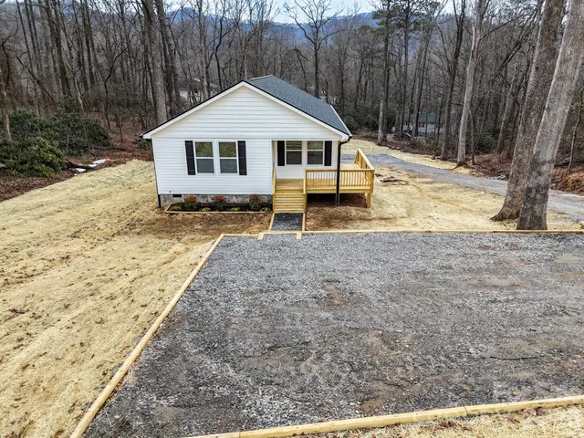 $399,900 | 12 Knox Road, Black Mountain, NC 28711