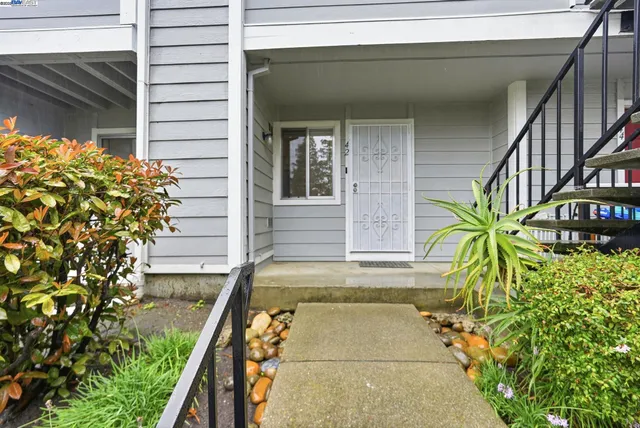 a view of a entryway door of the house