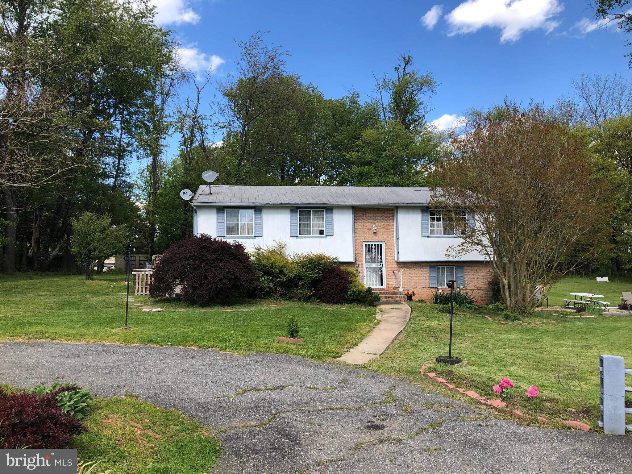 913 Ednor Road Silver Spring, MD 20905 - Photo 2 of 31