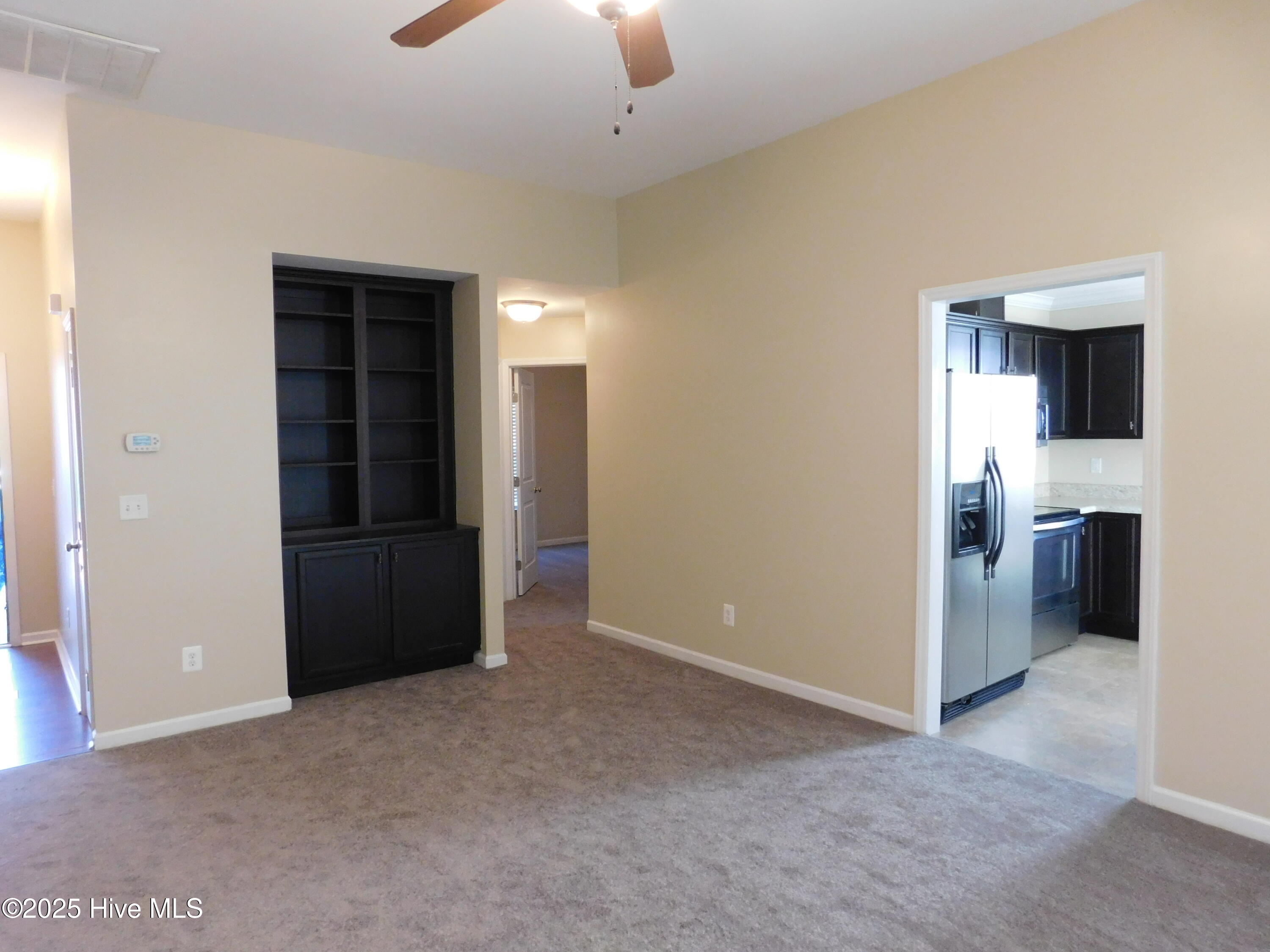 107 Lynden Lane New Bern, NC 28560 - Photo 4 of 21 DSCN5919 (1)