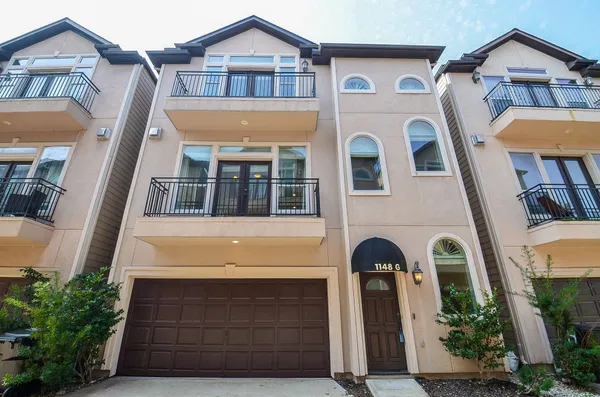 $2,700 | 1148 West 25th Street, Unit G, Houston, TX 77008