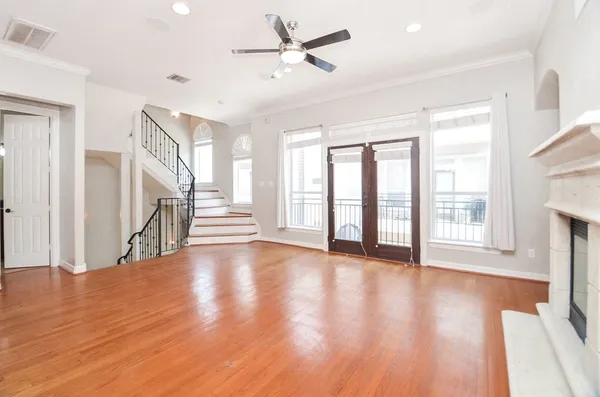 $2,700 | 1148 West 25th Street, Unit G, Houston, TX 77008