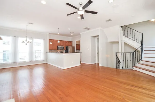 $2,700 | 1148 West 25th Street, Unit G, Houston, TX 77008