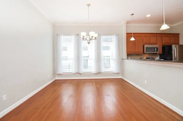 $2,700 | 1148 West 25th Street, Unit G, Houston, TX 77008