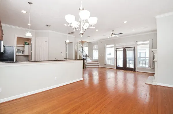 $2,700 | 1148 West 25th Street, Unit G, Houston, TX 77008