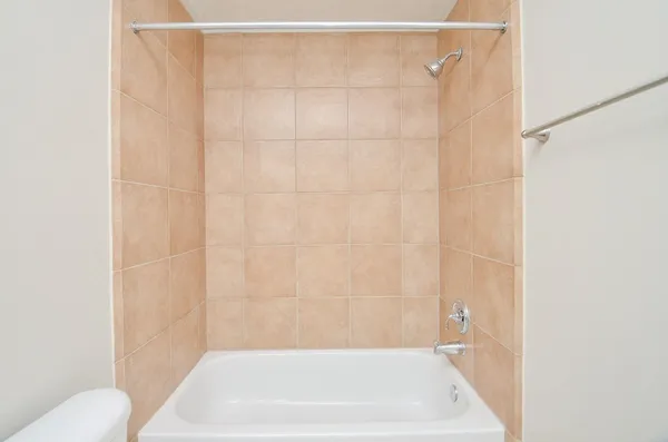 $2,700 | 1148 West 25th Street, Unit G, Houston, TX 77008