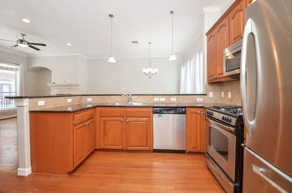 $2,700 | 1148 West 25th Street, Unit G, Houston, TX 77008