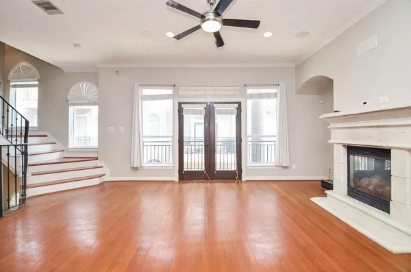 $2,700 | 1148 West 25th Street, Unit G, Houston, TX 77008