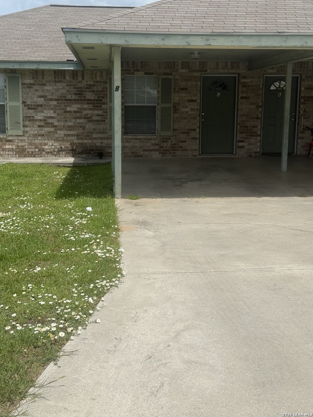 1052 Long Street Pleasanton, TX 78064 - Photo 7 of 7