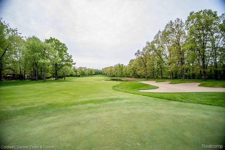 592 Inverness Highland, MI 48357 - Photo 33 of 34 006.jpg