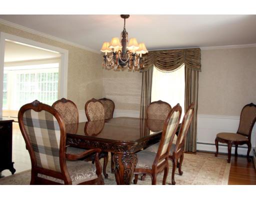 36 Old Weston Road Wayland, MA 01778 - Photo 4 of 28 Gallery Image 4