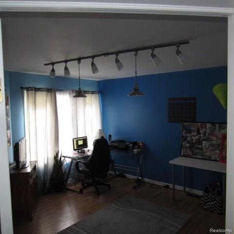 29463 Meadow Ridge South Farmington Hills, MI 48334 - Photo 26 of 33