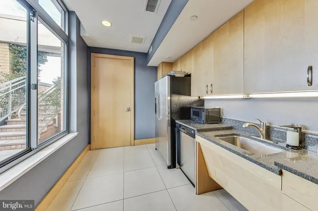 $640,000 | 475 K Street Northwest, Unit 426, Washington, DC 20001