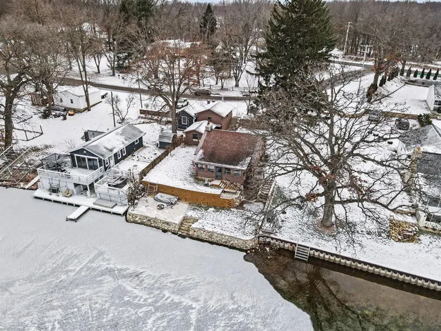 $579,000 | 146 Crooked Lake Drive West, Kalamazoo, MI 49009