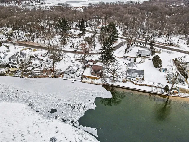 $579,000 | 146 Crooked Lake Drive West, Kalamazoo, MI 49009