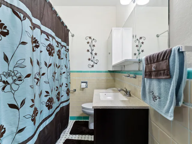 a view of an entryway