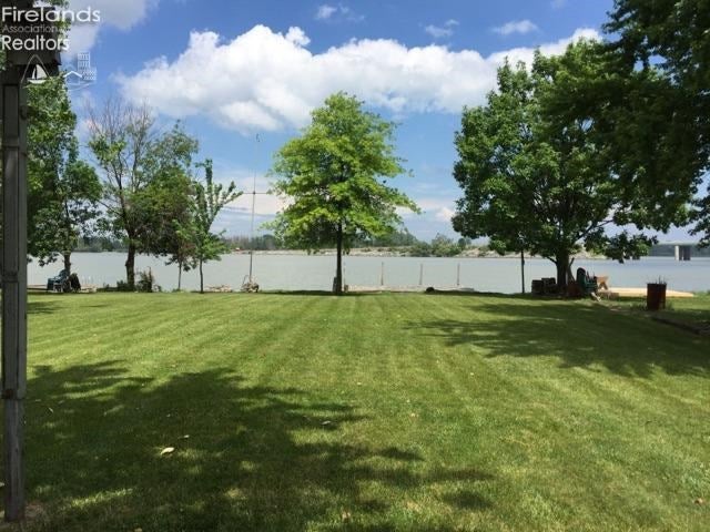 3105 West Wayne Road Port Clinton, OH 43452 - Photo 3 of 10 Gallery Image 3