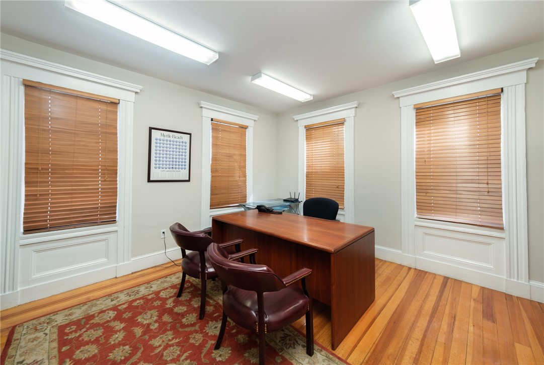 498 Broadway Providence, RI 02909 - Photo 13 of 22